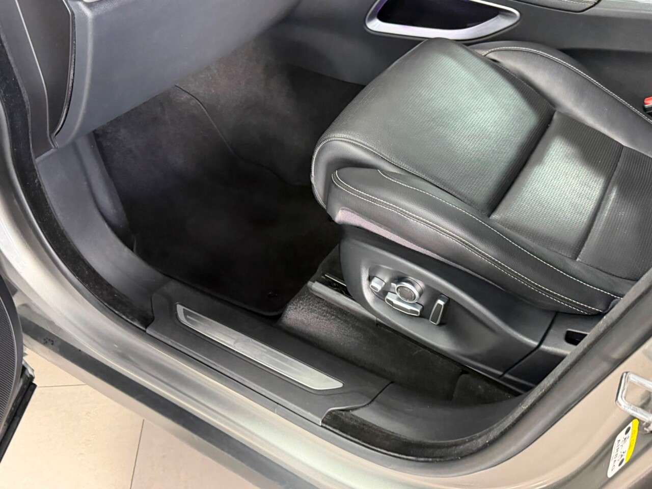 2018 JAGUAR F-PACE 2018 JAGUAR F-PACE