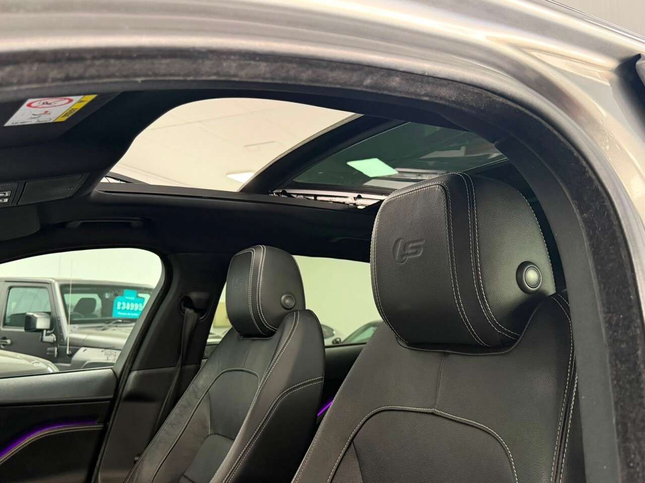 2018 JAGUAR F-PACE 2018 JAGUAR F-PACE