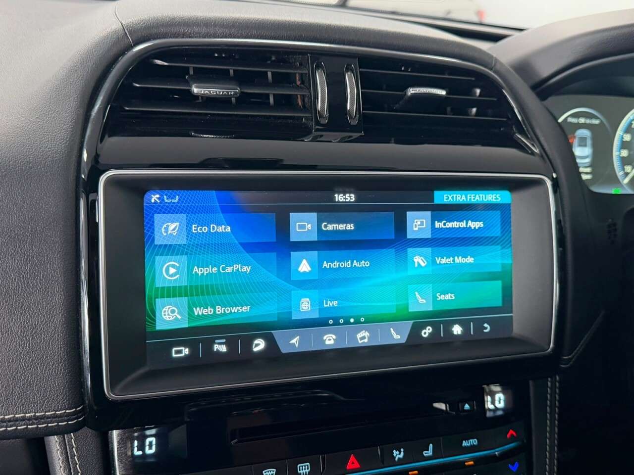 2018 JAGUAR F-PACE 2018 JAGUAR F-PACE