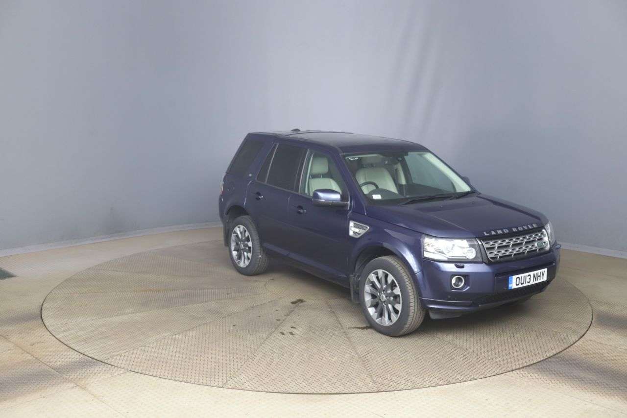 A 2013 LAND ROVER FREELANDER 2 2.2 SD4 HSE Lux SUV 5dr Diesel CommandShift 4WD Euro 5 (190 ps) A 2013 LAND ROVER FREELANDER 2 2.2 SD4 HSE Lux SUV 5dr Diesel CommandShift 4WD Euro 5 (190 ps)