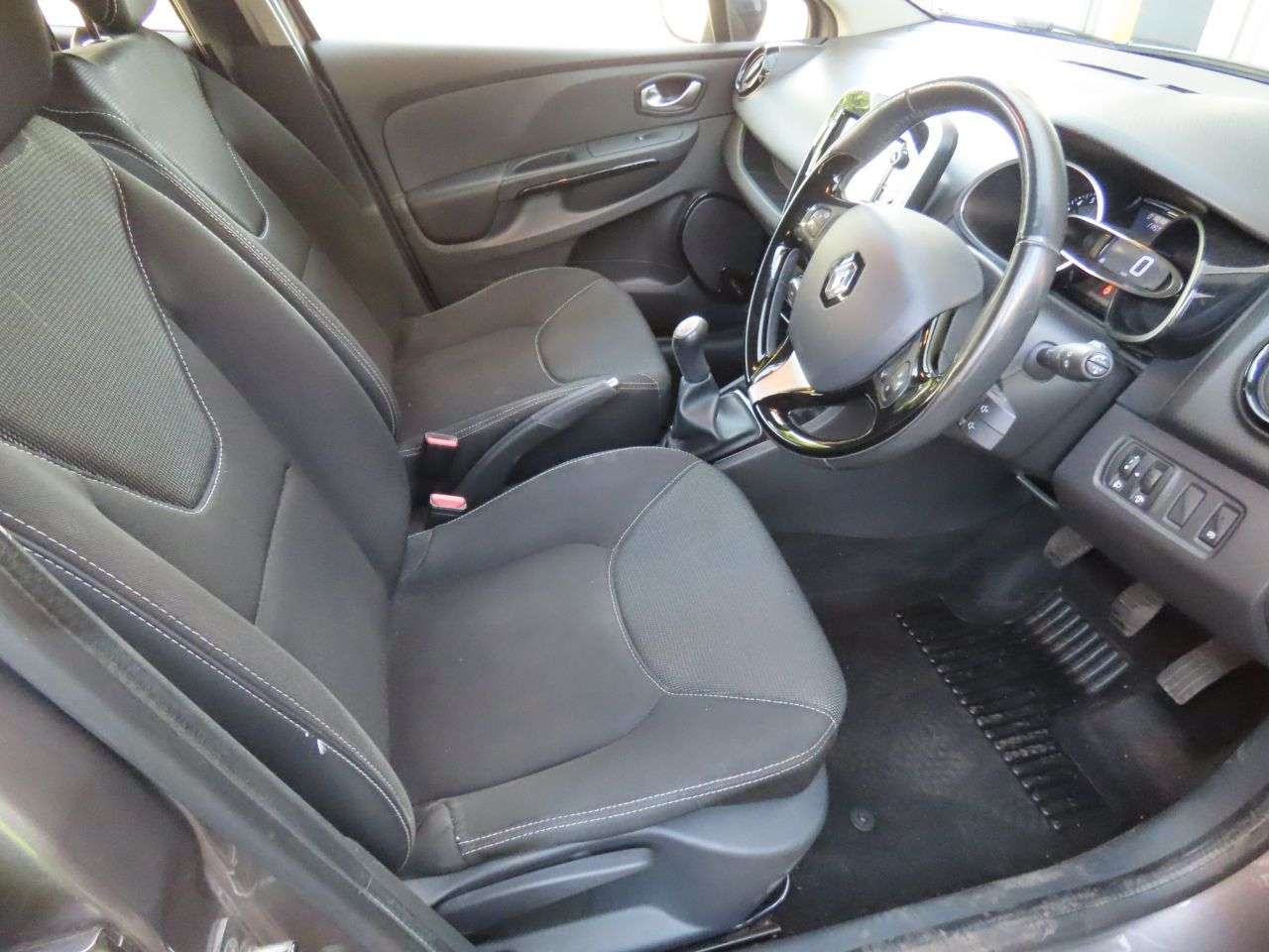 2015 RENAULT CLIO 2015 RENAULT CLIO