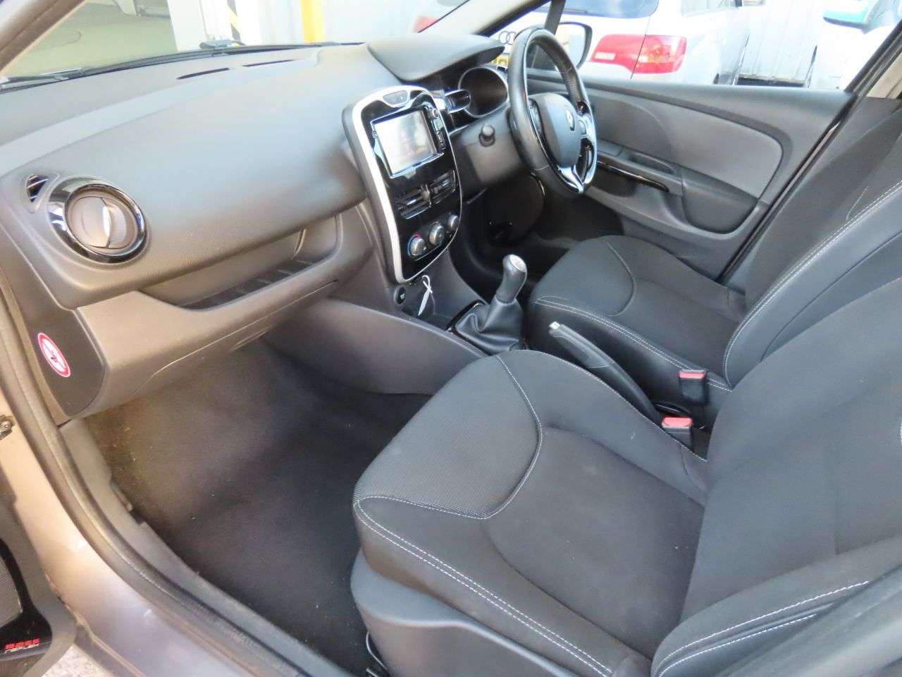 2015 RENAULT CLIO 2015 RENAULT CLIO