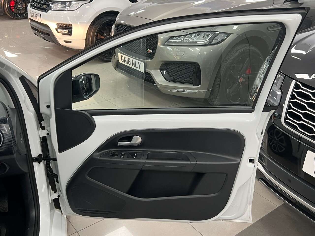2020 VOLKSWAGEN UP! 2020 VOLKSWAGEN UP!