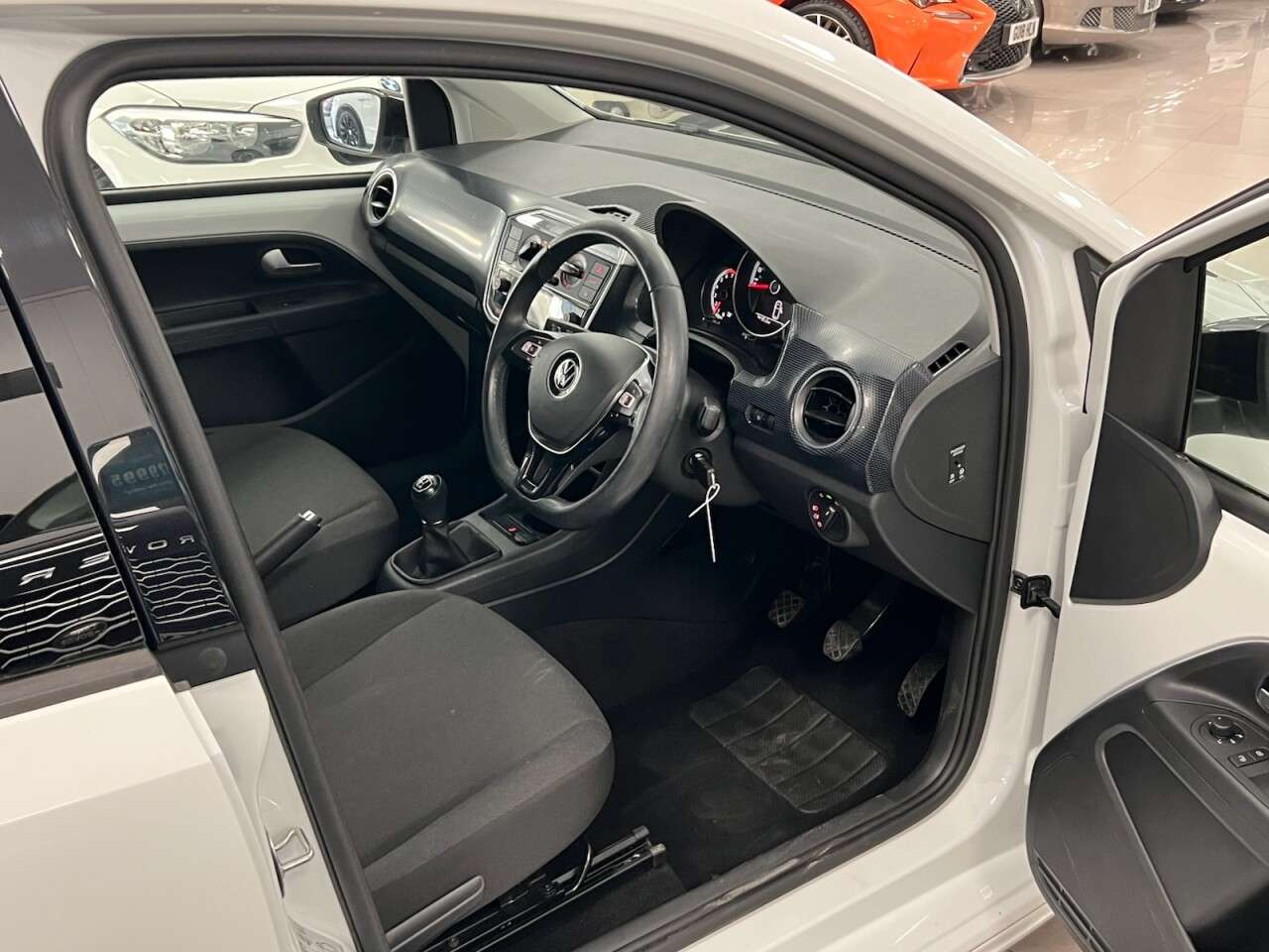 2020 VOLKSWAGEN UP! 2020 VOLKSWAGEN UP!