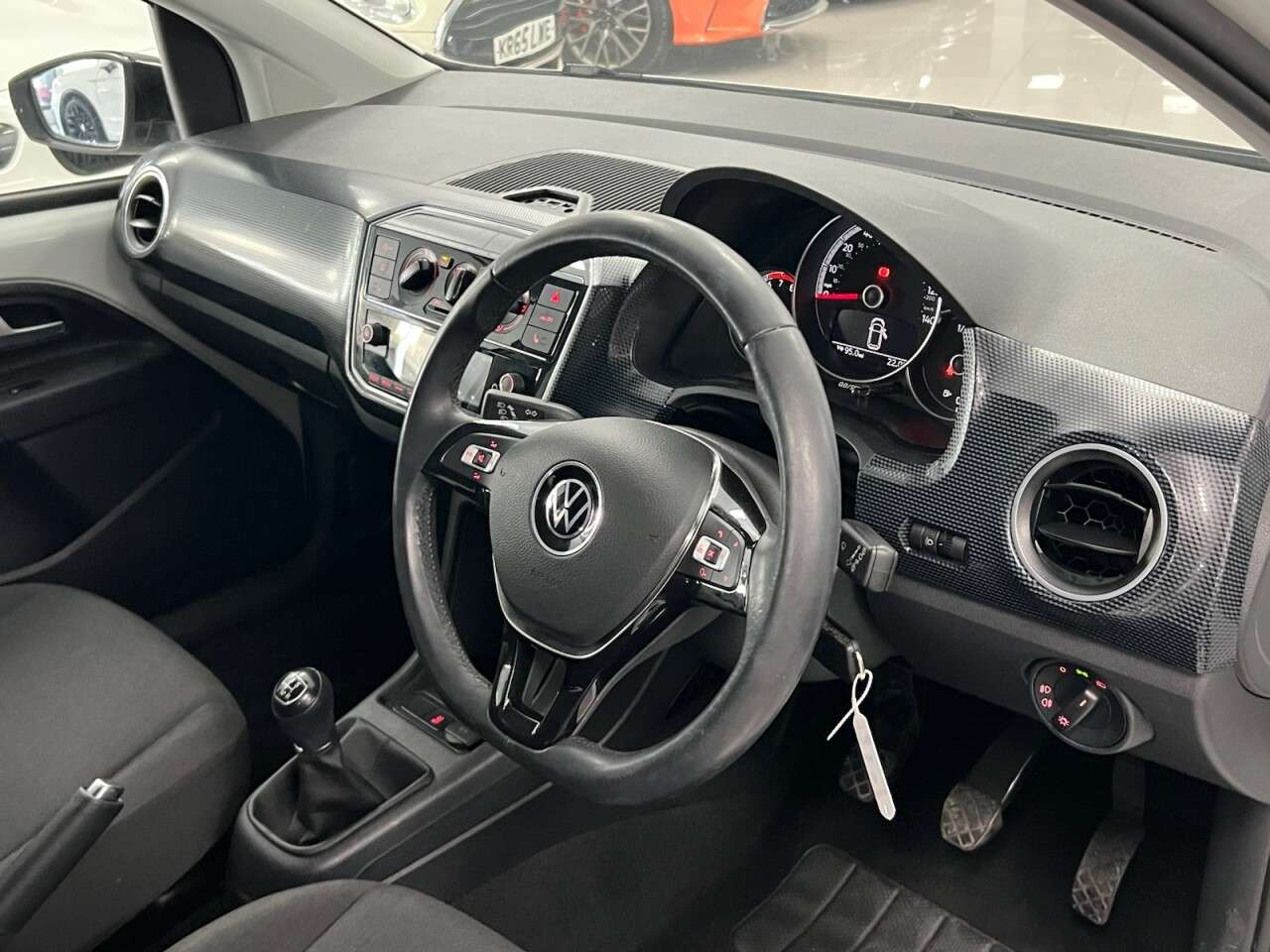 2020 VOLKSWAGEN UP! 2020 VOLKSWAGEN UP!