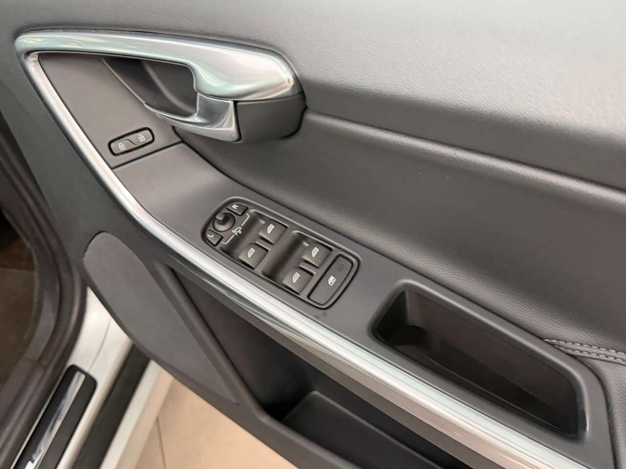 2015 VOLVO XC60 2015 VOLVO XC60