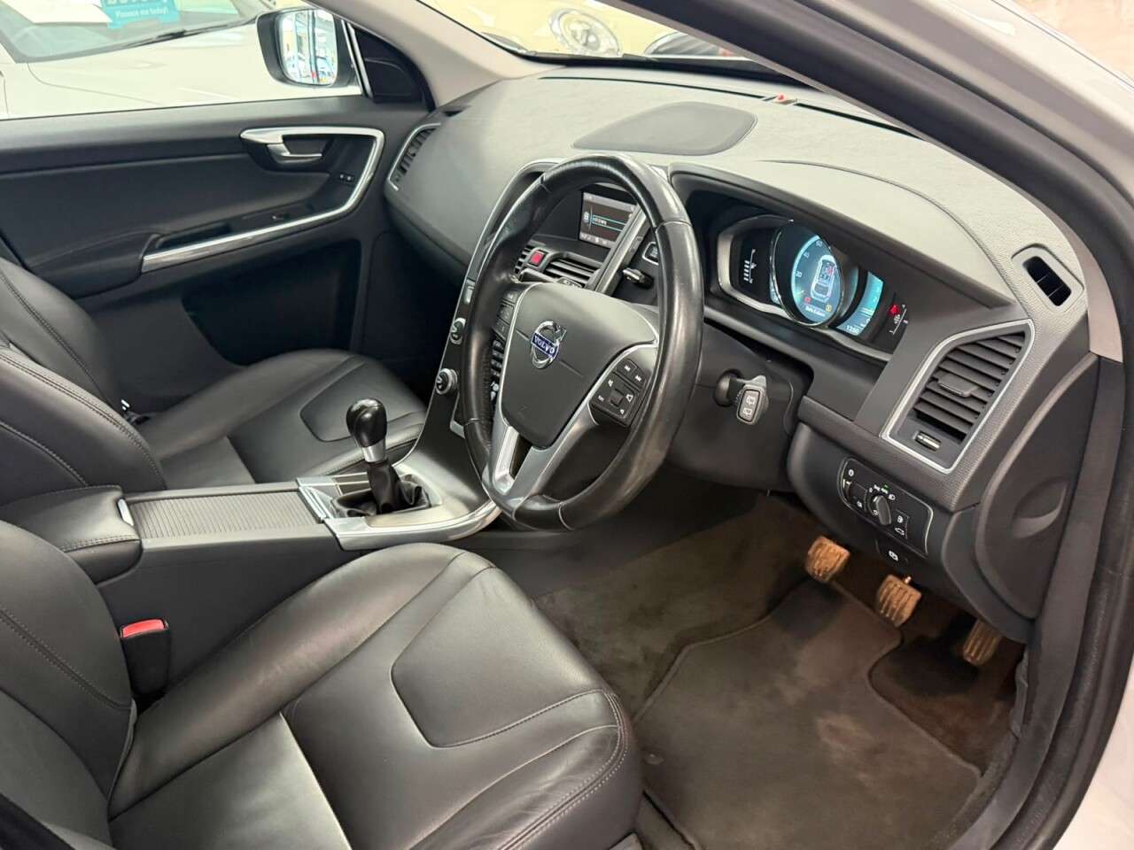 2015 VOLVO XC60 2015 VOLVO XC60