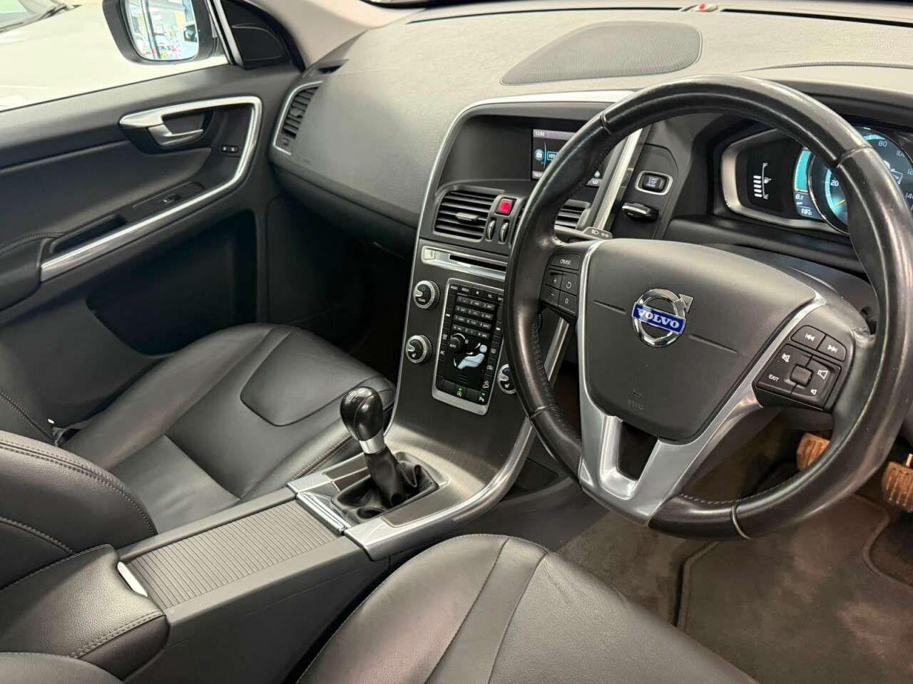 2015 VOLVO XC60 2015 VOLVO XC60