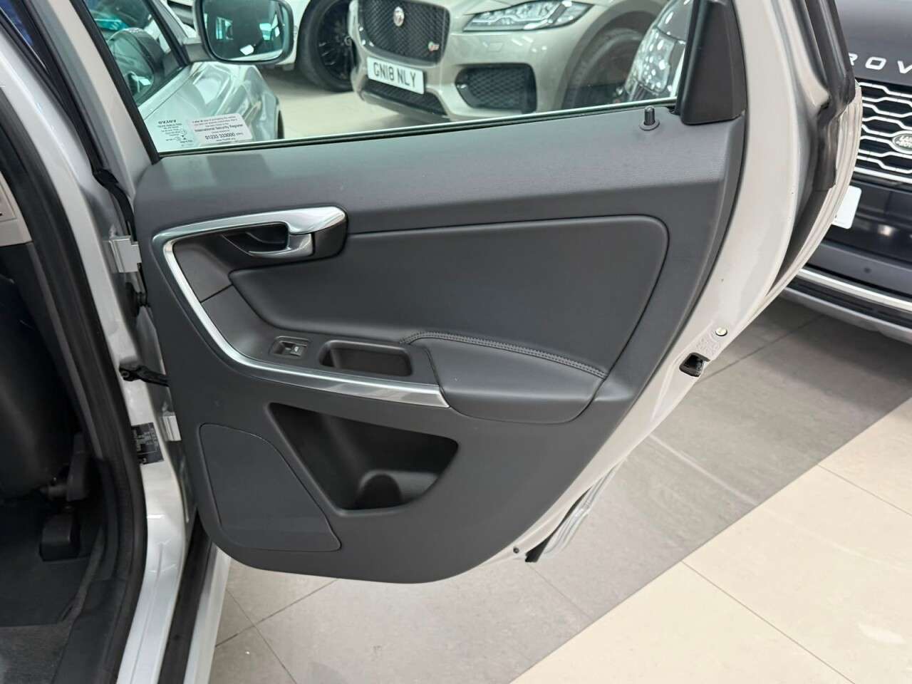 2015 VOLVO XC60 2015 VOLVO XC60