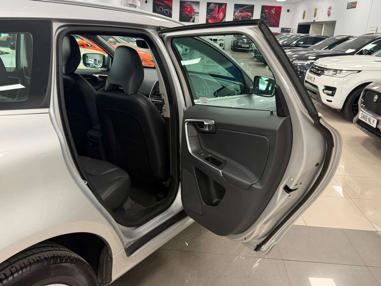 2015 VOLVO XC60 2015 VOLVO XC60