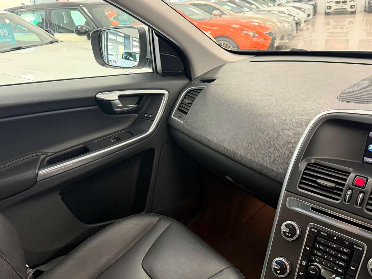 2015 VOLVO XC60 2015 VOLVO XC60