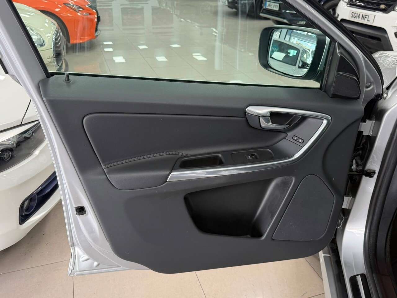 2015 VOLVO XC60 2015 VOLVO XC60