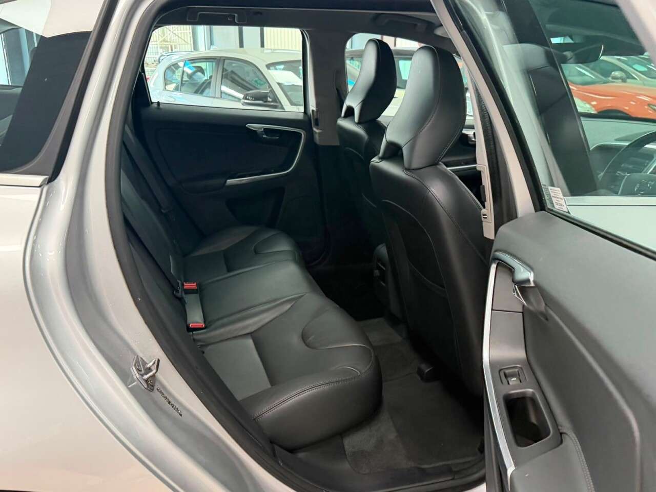 2015 VOLVO XC60 2015 VOLVO XC60