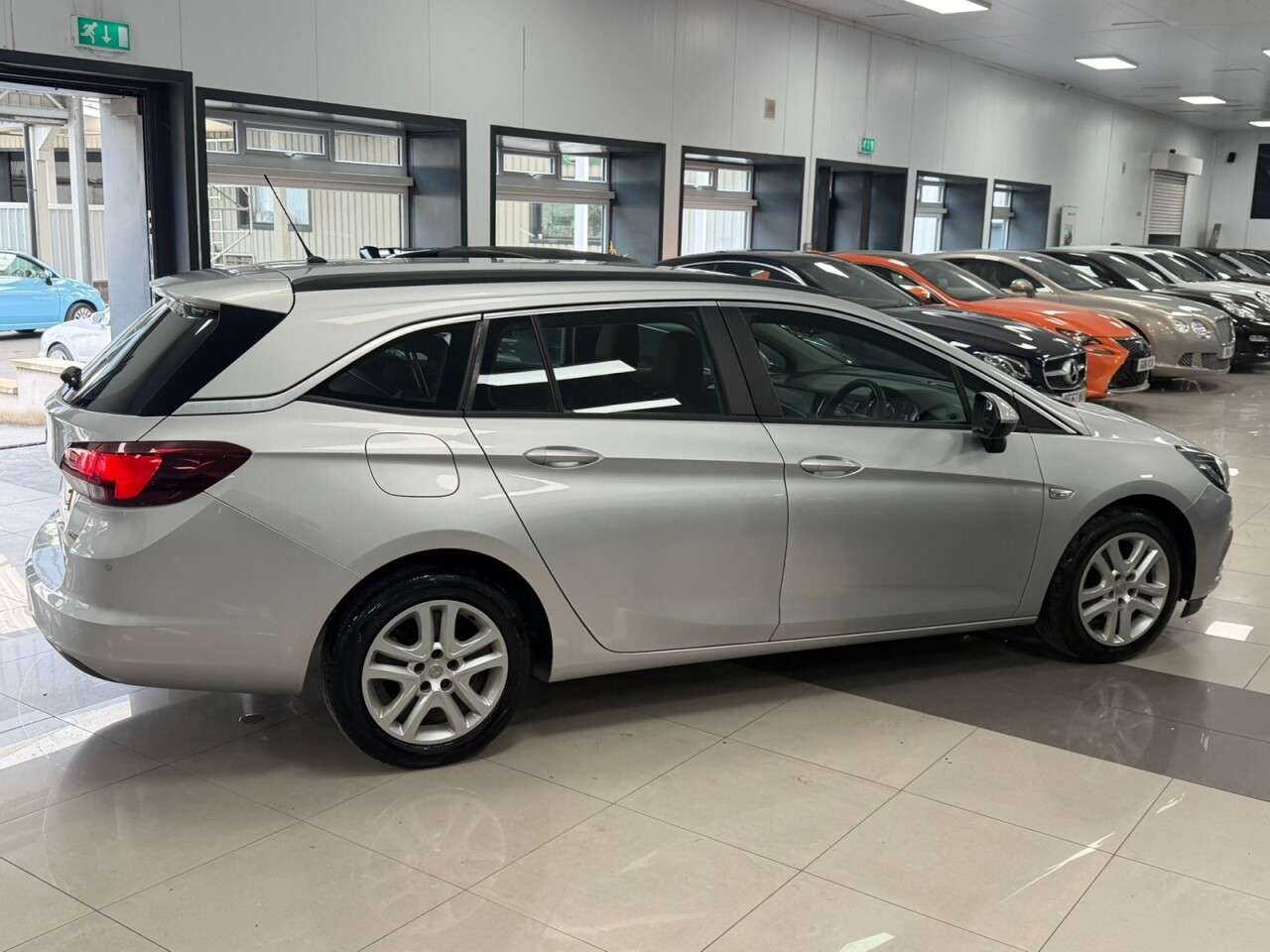 A 2018 VAUXHALL ASTRA 1.6 CDTi ecoTEC BlueInjection Design Sports Tourer 5dr Diesel Manual Euro 6 A 2018 VAUXHALL ASTRA 1.6 CDTi ecoTEC BlueInjection Design Sports Tourer 5dr Diesel Manual Euro 6
