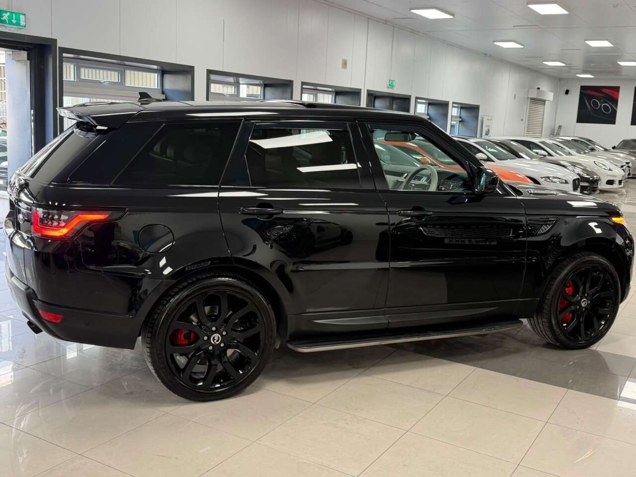 A 2015 LAND ROVER RANGE ROVER SPORT 3.0 SD V6 HSE Dynamic SUV 5dr Diesel Auto 4WD Euro 5 (s/s) (306 ps) A 2015 LAND ROVER RANGE ROVER SPORT 3.0 SD V6 HSE Dynamic SUV 5dr Diesel Auto 4WD Euro 5 (s/s) (306 ps)