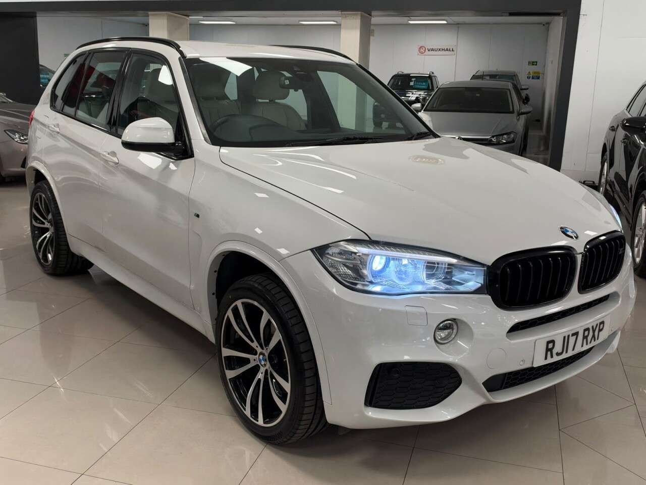 A 2017 BMW X5 3.0 30d M Sport SUV 5dr Diesel Auto xDrive Euro 6 (s/s) (258 ps) BEIGE LEAT A 2017 BMW X5 3.0 30d M Sport SUV 5dr Diesel Auto xDrive Euro 6 (s/s) (258 ps) BEIGE LEAT