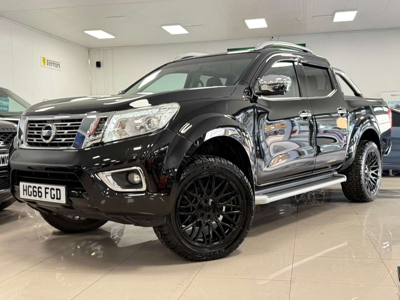 A 2016 NISSAN NAVARA 2.3 dCi Tekna Pickup Double Cab 4dr Diesel Manual 4WD Euro 6 (s/s) (190 ps) A 2016 NISSAN NAVARA 2.3 dCi Tekna Pickup Double Cab 4dr Diesel Manual 4WD Euro 6 (s/s) (190 ps)