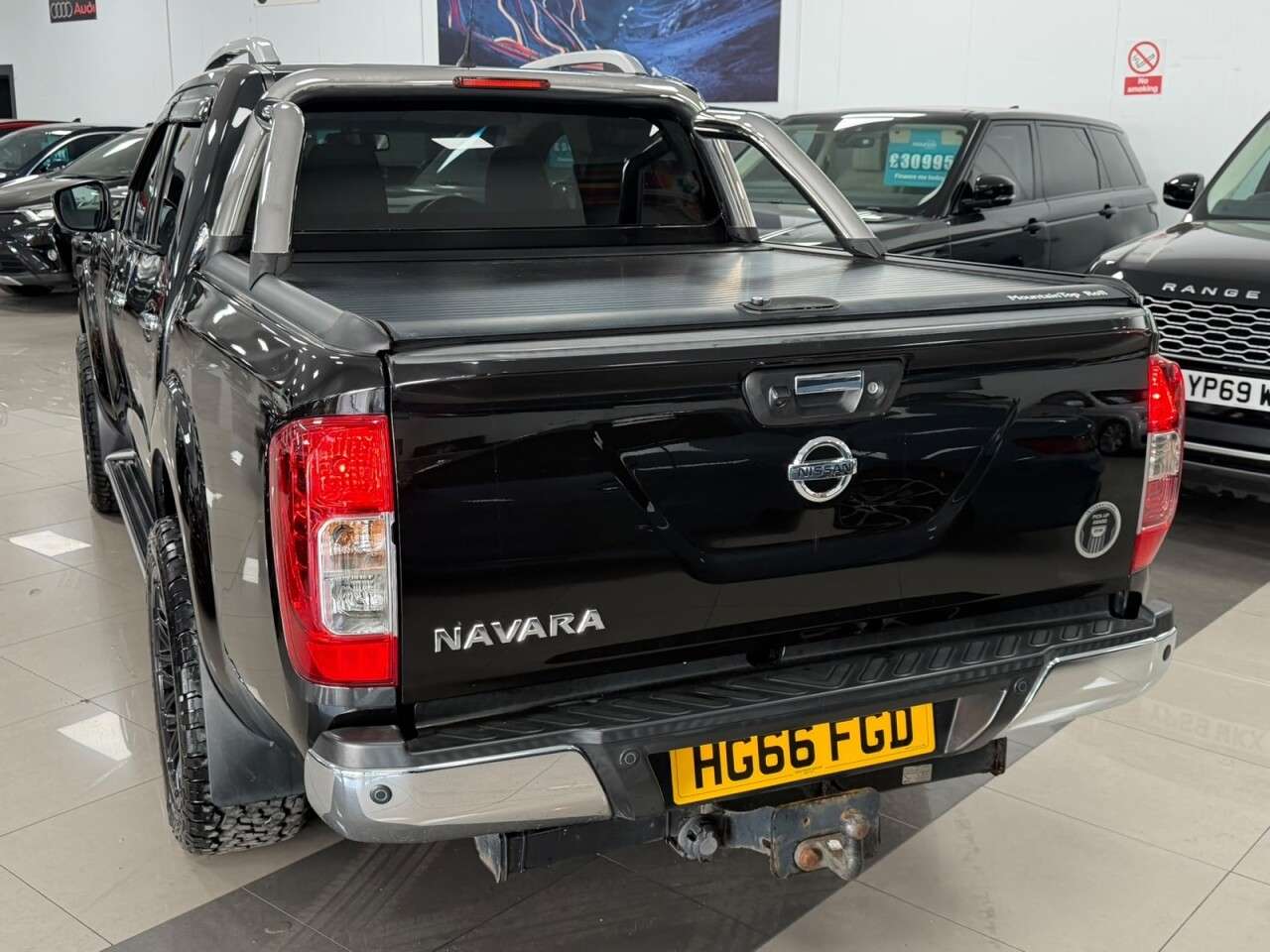 A 2016 NISSAN NAVARA 2.3 dCi Tekna Pickup Double Cab 4dr Diesel Manual 4WD Euro 6 (s/s) (190 ps) A 2016 NISSAN NAVARA 2.3 dCi Tekna Pickup Double Cab 4dr Diesel Manual 4WD Euro 6 (s/s) (190 ps)