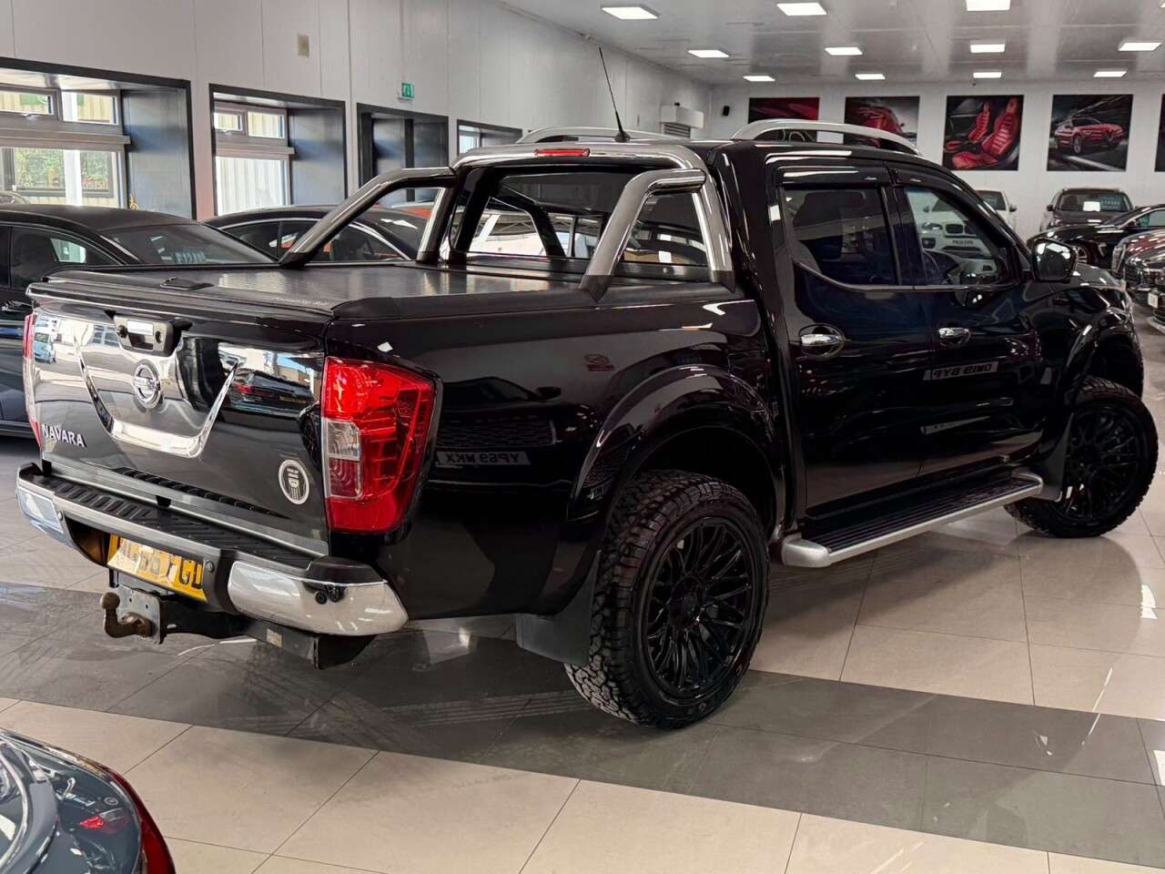 A 2016 NISSAN NAVARA 2.3 dCi Tekna Pickup Double Cab 4dr Diesel Manual 4WD Euro 6 (s/s) (190 ps) A 2016 NISSAN NAVARA 2.3 dCi Tekna Pickup Double Cab 4dr Diesel Manual 4WD Euro 6 (s/s) (190 ps)