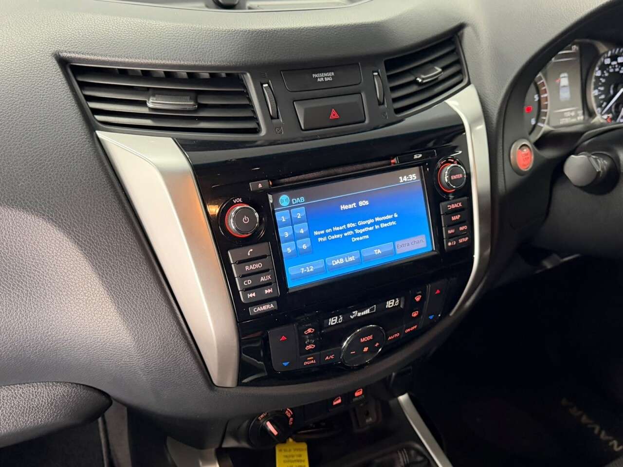 2016 NISSAN NAVARA 2016 NISSAN NAVARA