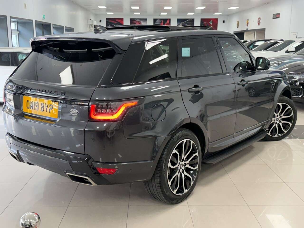 A 2019 LAND ROVER RANGE ROVER SPORT 3.0 SD V6 Autobiography Dynamic SUV 5dr Diesel Auto 4WD Euro 6 (s/s) (306 p A 2019 LAND ROVER RANGE ROVER SPORT 3.0 SD V6 Autobiography Dynamic SUV 5dr Diesel Auto 4WD Euro 6 (s/s) (306 p