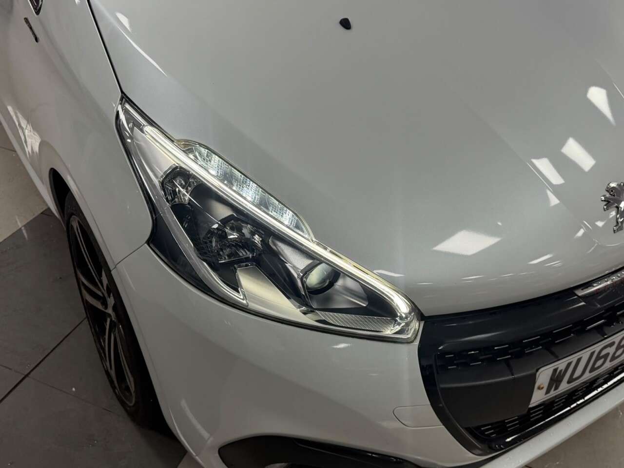 2018 PEUGEOT 208 2018 PEUGEOT 208