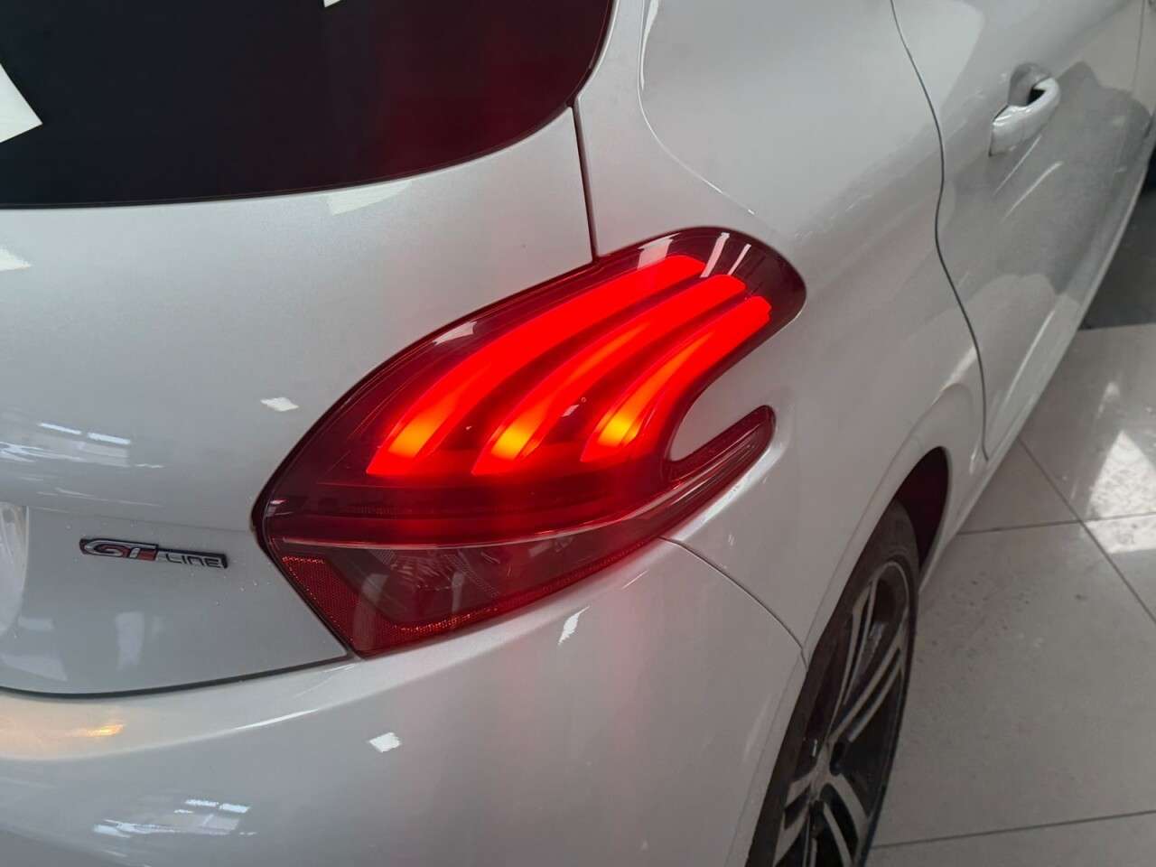 2018 PEUGEOT 208 2018 PEUGEOT 208