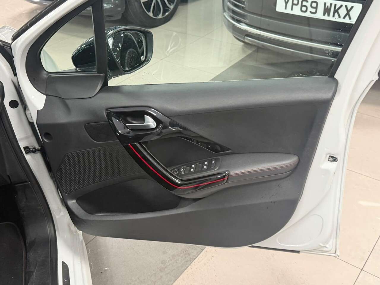 2018 PEUGEOT 208 2018 PEUGEOT 208