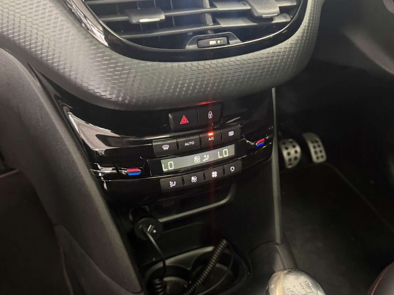 2018 PEUGEOT 208 2018 PEUGEOT 208
