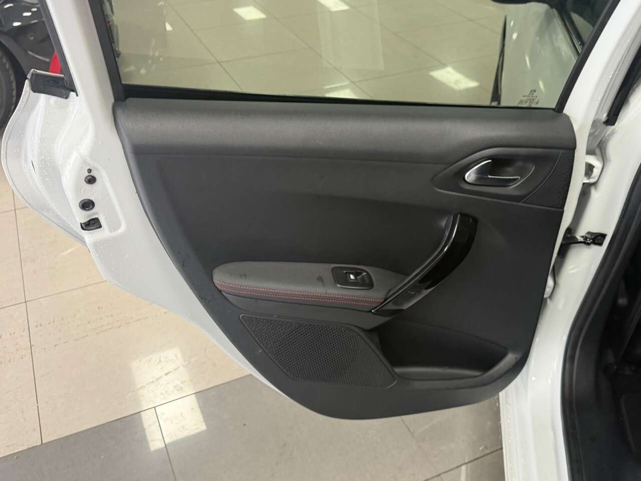 2018 PEUGEOT 208 2018 PEUGEOT 208