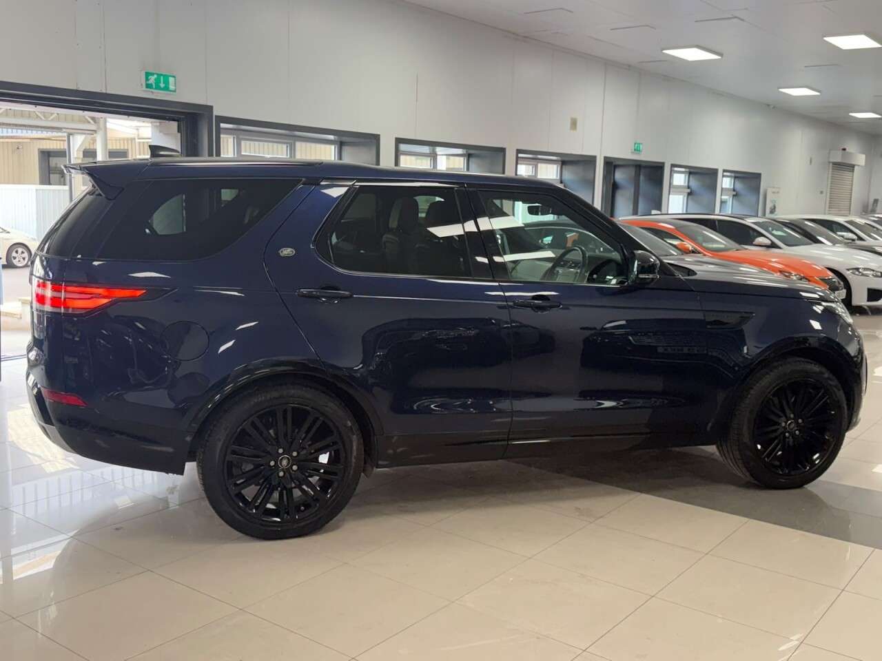 A 2018 LAND ROVER DISCOVERY 3.0 TD V6 HSE SUV 5dr Diesel Auto 4WD Euro 6 (s/s) (258 ps) A 2018 LAND ROVER DISCOVERY 3.0 TD V6 HSE SUV 5dr Diesel Auto 4WD Euro 6 (s/s) (258 ps)
