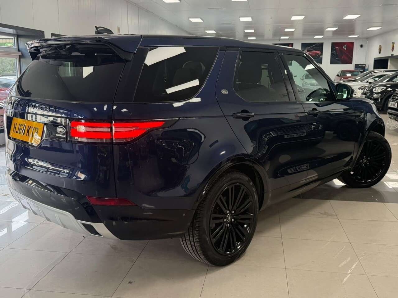 A 2018 LAND ROVER DISCOVERY 3.0 TD V6 HSE SUV 5dr Diesel Auto 4WD Euro 6 (s/s) (258 ps) A 2018 LAND ROVER DISCOVERY 3.0 TD V6 HSE SUV 5dr Diesel Auto 4WD Euro 6 (s/s) (258 ps)