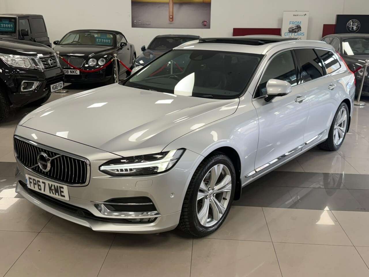 2017 VOLVO V90 2017 VOLVO V90