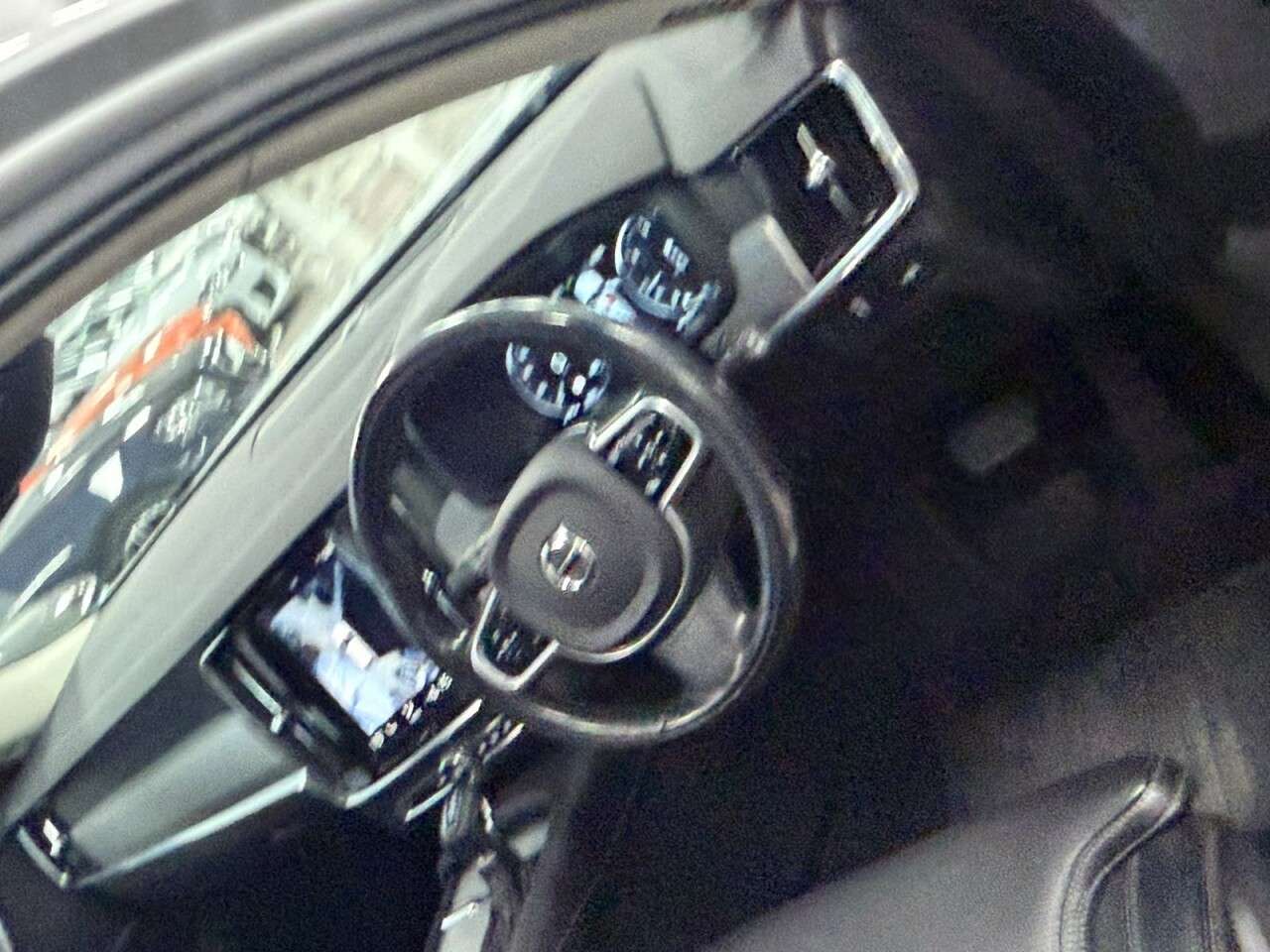 2017 VOLVO V90 2017 VOLVO V90