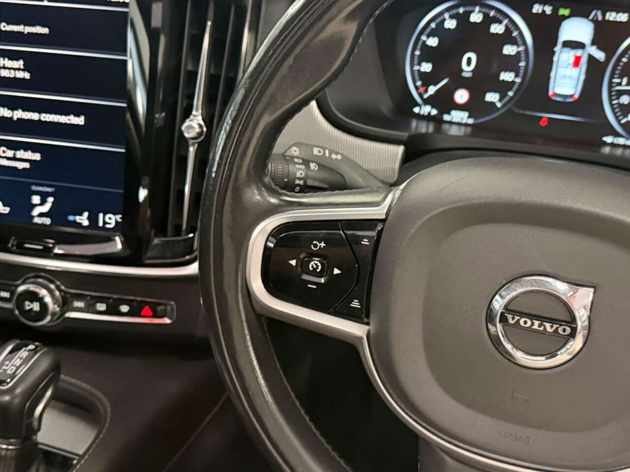 2017 VOLVO V90 2017 VOLVO V90