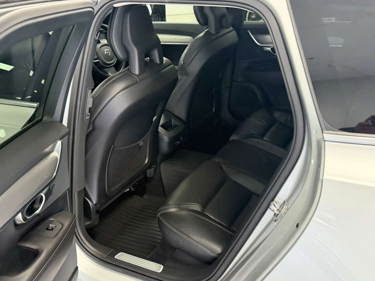 2017 VOLVO V90 2017 VOLVO V90