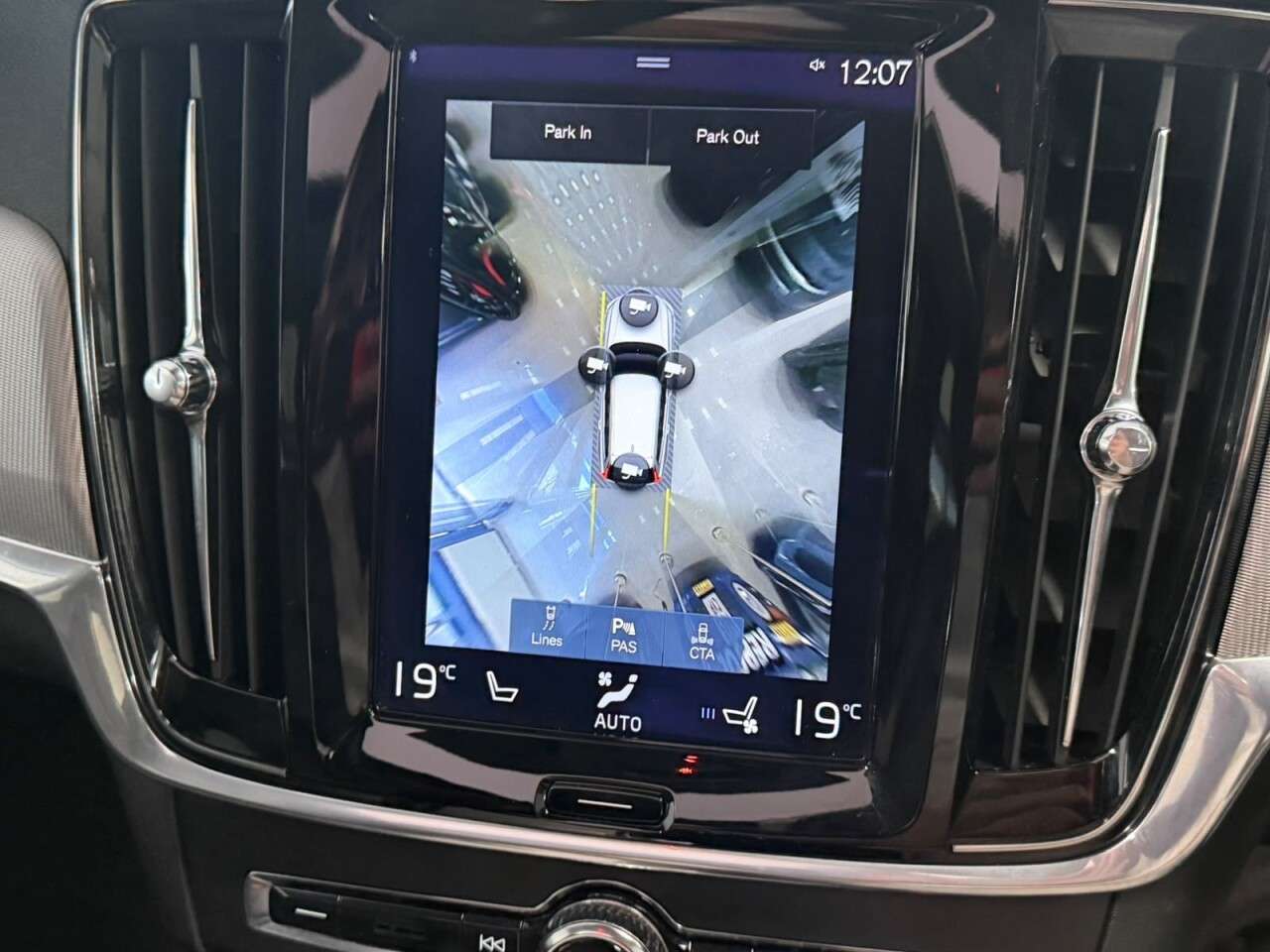 2017 VOLVO V90 2017 VOLVO V90
