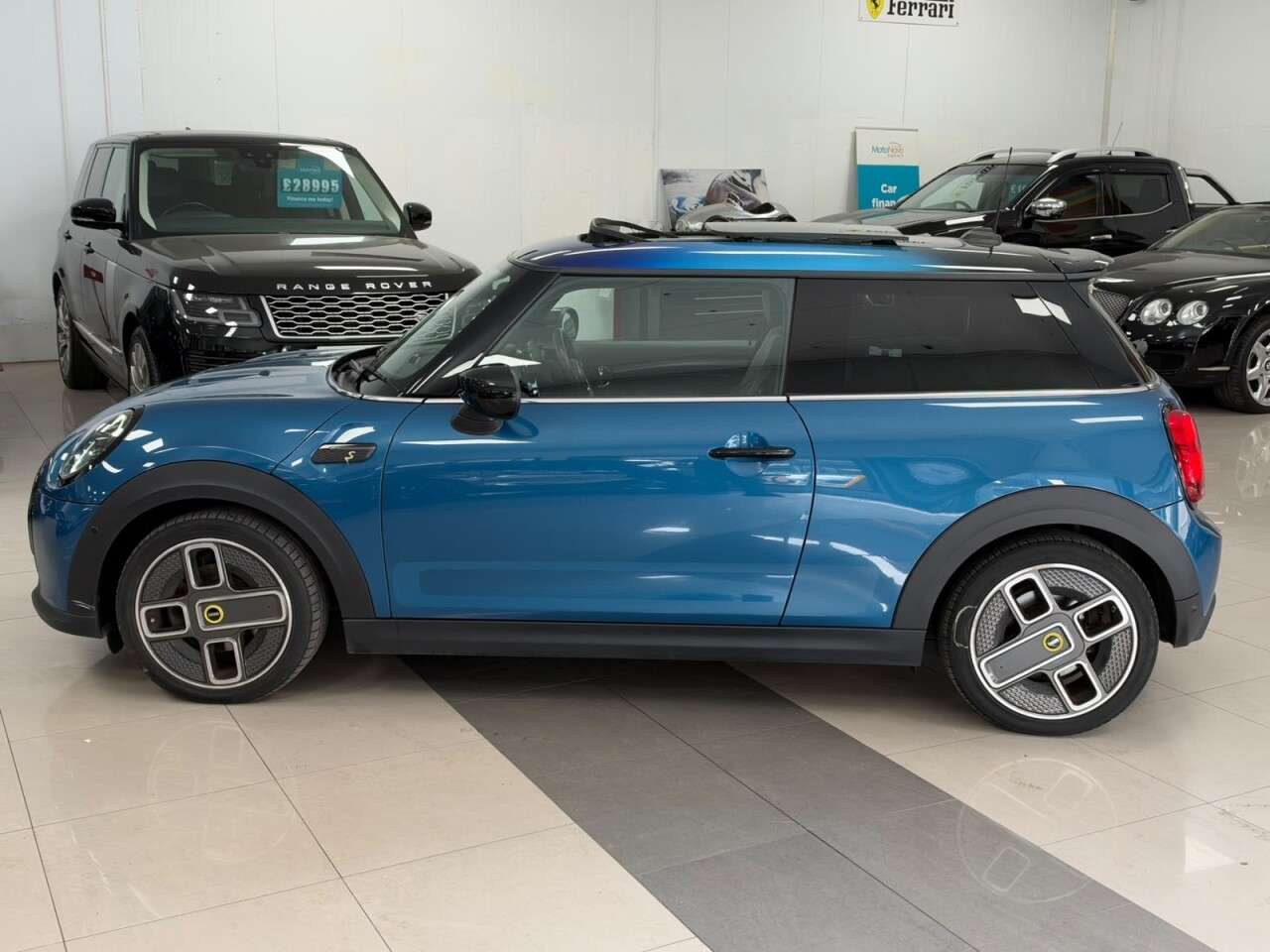 2021 MINI ELECTRIC HATCH 2021 MINI ELECTRIC HATCH