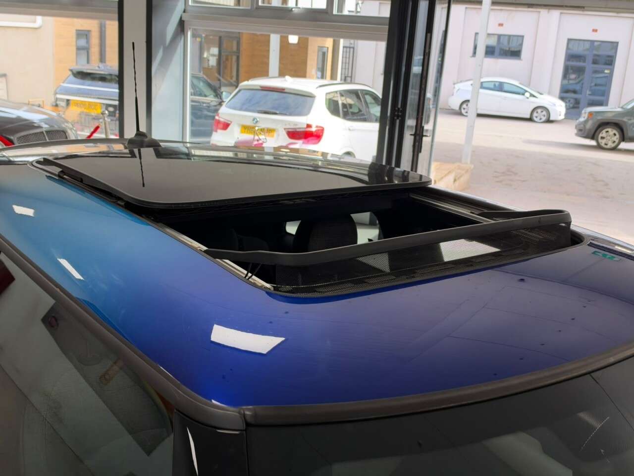 2021 MINI ELECTRIC HATCH 2021 MINI ELECTRIC HATCH