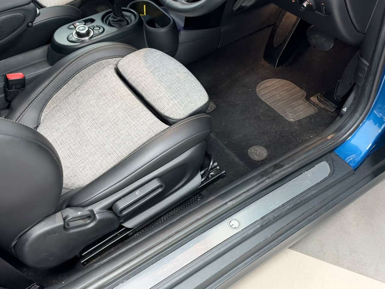 2021 MINI ELECTRIC HATCH 2021 MINI ELECTRIC HATCH