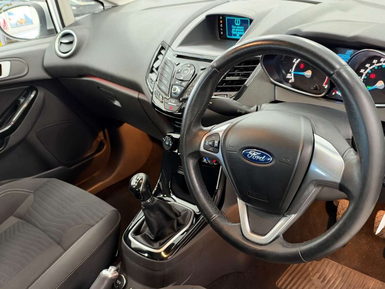 2015 FORD FIESTA 2015 FORD FIESTA