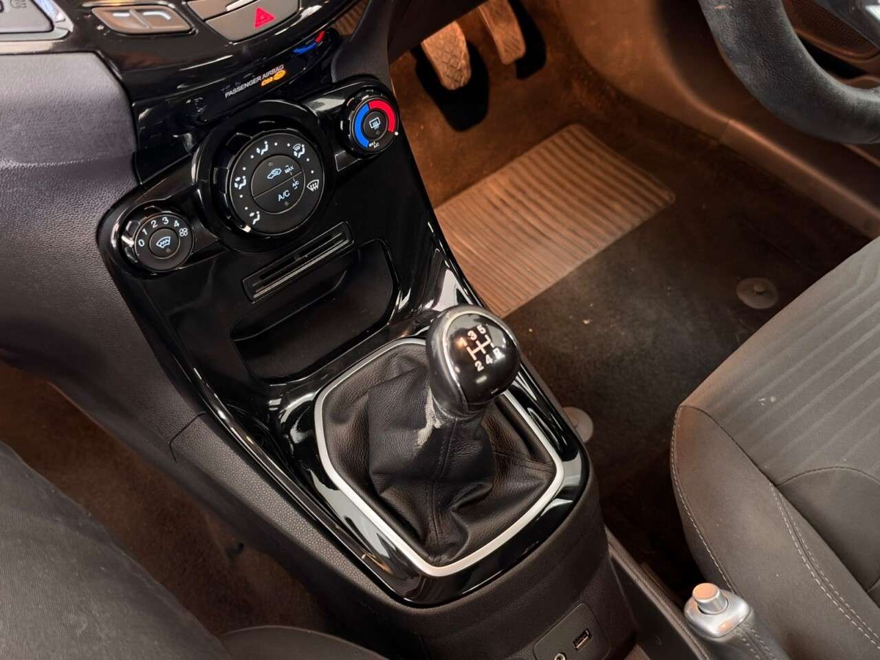 2015 FORD FIESTA 2015 FORD FIESTA