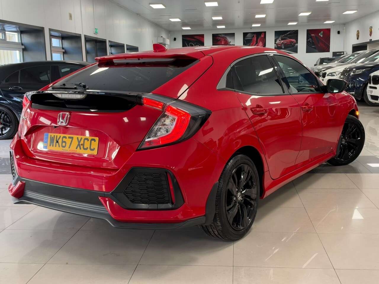 A 2017 HONDA CIVIC 1.0 VTEC Turbo SR Hatchback 5dr Petrol Manual Euro 6 (s/s) (129 ps) A 2017 HONDA CIVIC 1.0 VTEC Turbo SR Hatchback 5dr Petrol Manual Euro 6 (s/s) (129 ps)
