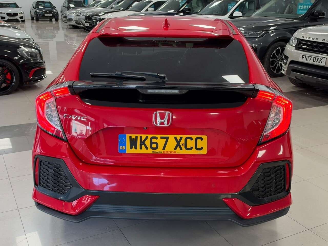 A 2017 HONDA CIVIC 1.0 VTEC Turbo SR Hatchback 5dr Petrol Manual Euro 6 (s/s) (129 ps) A 2017 HONDA CIVIC 1.0 VTEC Turbo SR Hatchback 5dr Petrol Manual Euro 6 (s/s) (129 ps)