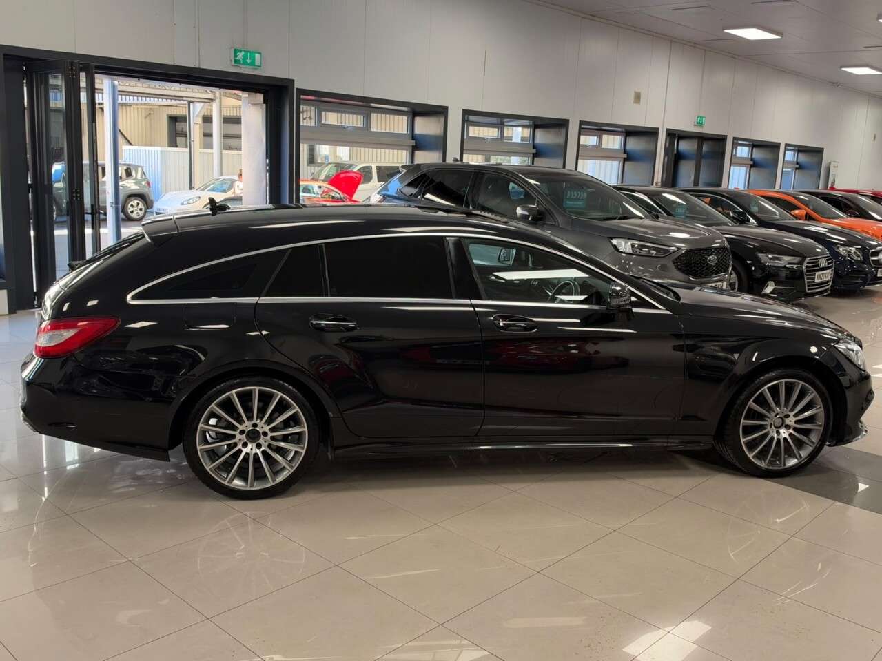 A 2015 MERCEDES-BENZ CLS 2.1 CLS220d AMG Line (Premium Plus) Shooting Brake 5dr Diesel G-Tronic+ Eur A 2015 MERCEDES-BENZ CLS 2.1 CLS220d AMG Line (Premium Plus) Shooting Brake 5dr Diesel G-Tronic+ Eur