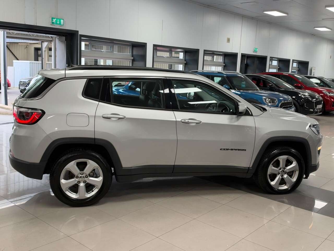 A 2020 JEEP COMPASS 1.4T MultiAirII Longitude SUV 5dr Petrol Manual Euro 6 (s/s) (140 ps) A 2020 JEEP COMPASS 1.4T MultiAirII Longitude SUV 5dr Petrol Manual Euro 6 (s/s) (140 ps)