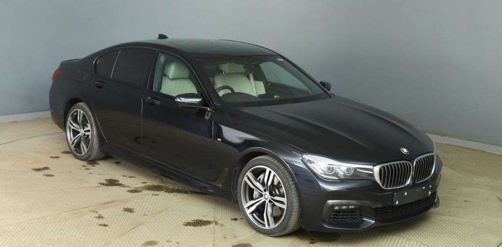 A 2018 BMW 7 SERIES 4.4 750i V8 GPF M Sport Saloon 4dr Petrol Auto Euro 6 (s/s) (450 ps) M EXHA A 2018 BMW 7 SERIES 4.4 750i V8 GPF M Sport Saloon 4dr Petrol Auto Euro 6 (s/s) (450 ps) M EXHA