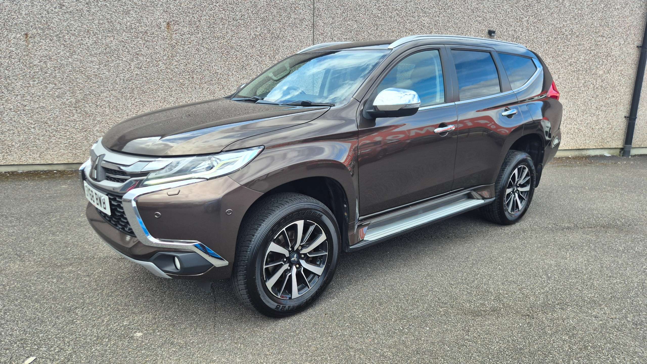 A 2018 MITSUBISHI SHOGUN SPORT 2.4D 4 SUV 5dr Diesel Auto 4WD Euro 6 (181 ps) A 2018 MITSUBISHI SHOGUN SPORT 2.4D 4 SUV 5dr Diesel Auto 4WD Euro 6 (181 ps)