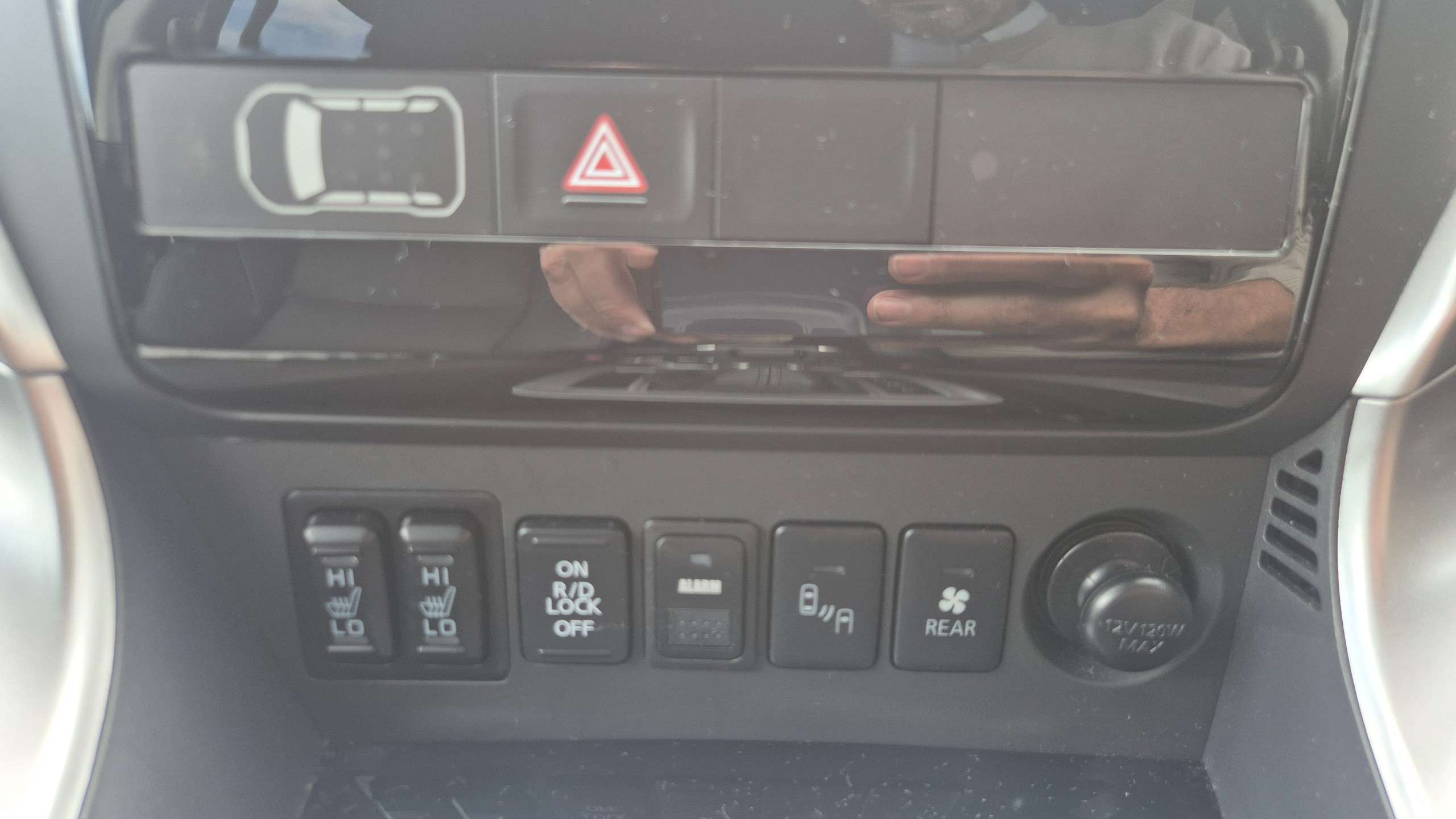 2018 MITSUBISHI SHOGUN SPORT 2018 MITSUBISHI SHOGUN SPORT