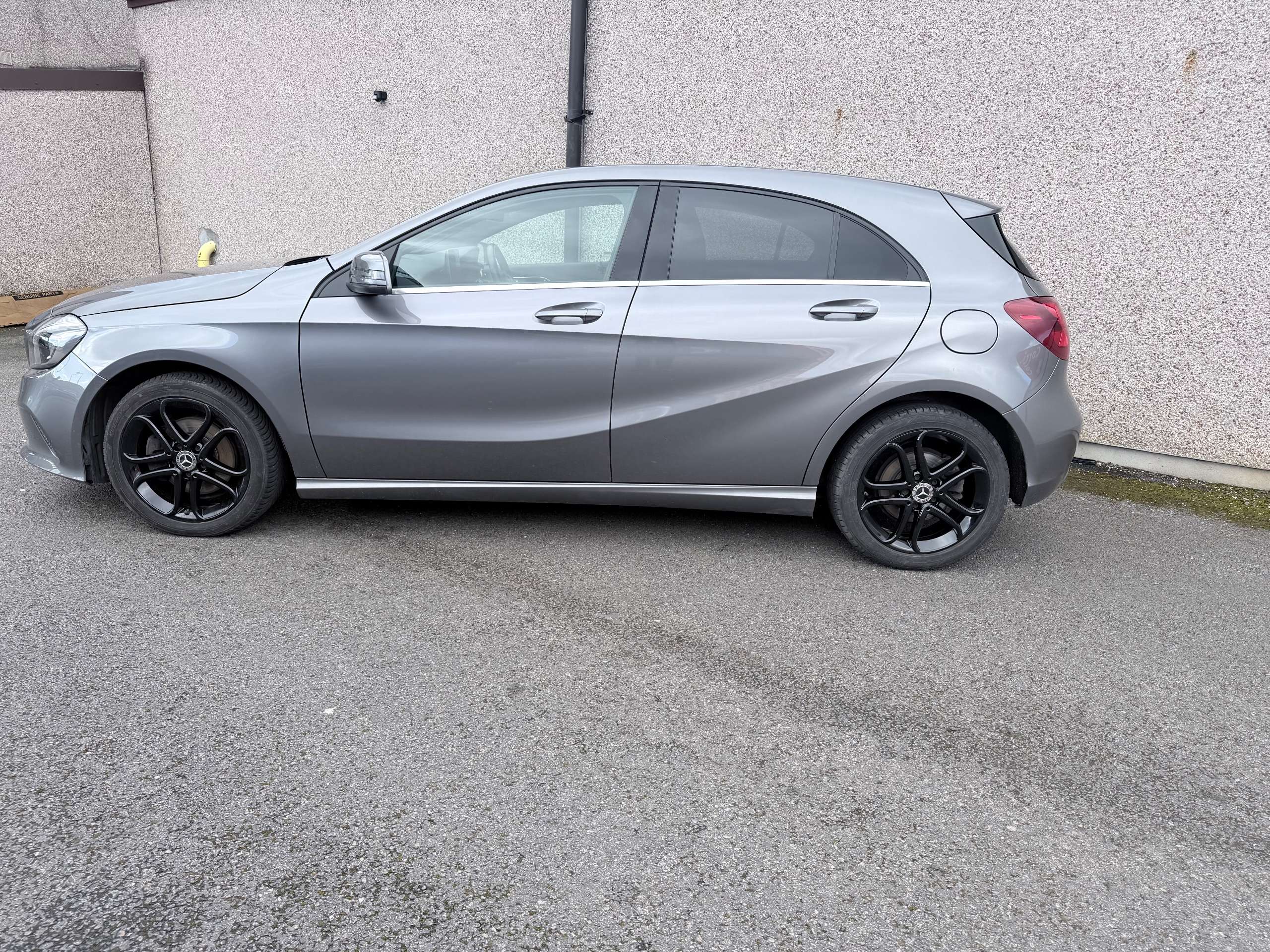 A 2018 MERCEDES-BENZ A CLASS 2.1 A200d Sport Edition Plus Hatchback 5dr Diesel 7G-DCT Euro 6 (s/s) (136 ps) A 2018 MERCEDES-BENZ A CLASS 2.1 A200d Sport Edition Plus Hatchback 5dr Diesel 7G-DCT Euro 6 (s/s) (136 ps)